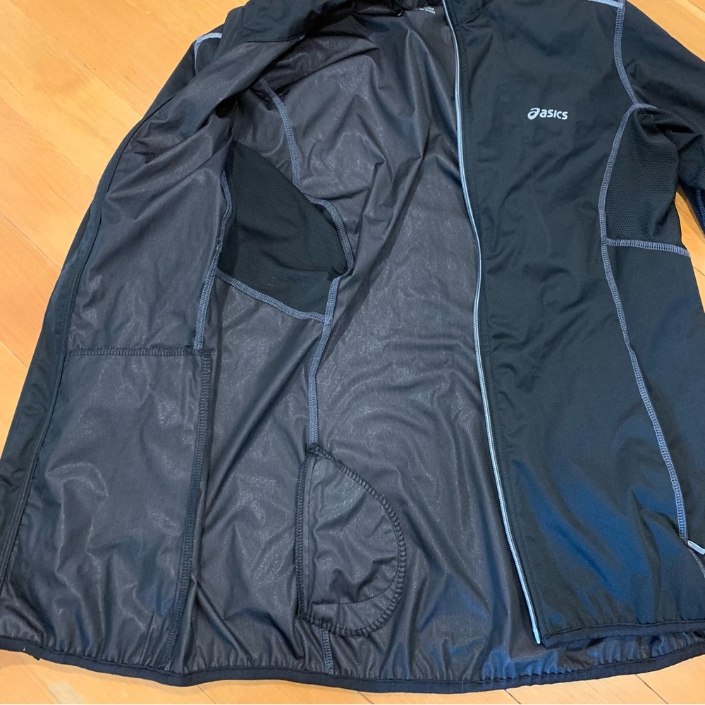 Women’s ASICS Running Jacket - Picture 4 of 8